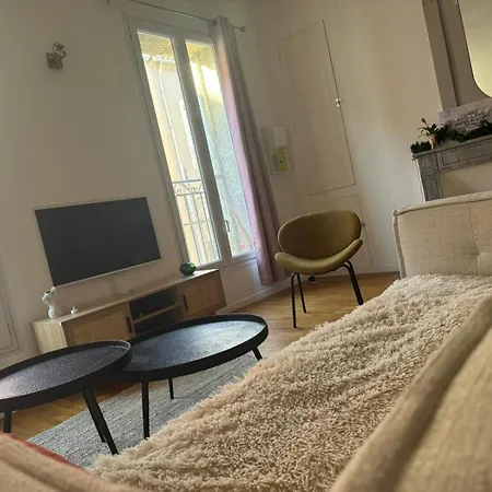 Ultra Centre Climatise Apartment *